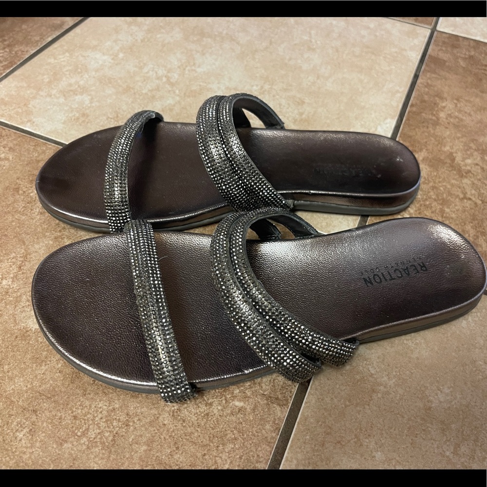 Kenneth Cole Womens sandals